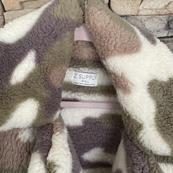 Small sherpa plush camo z supply jacket - Picture 2 of 6